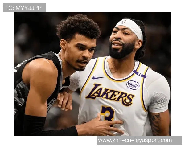 文班将成为NBA历史第十位身高超过226厘米球员与姚明并肩作战