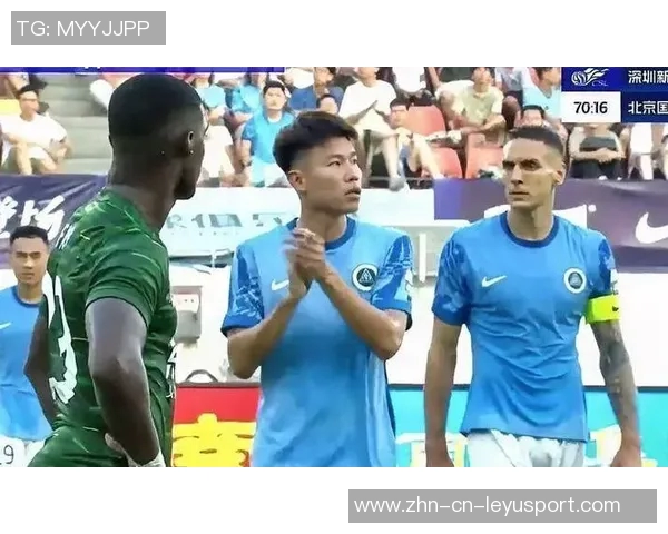 武汉三镇对阵深圳新鹏城半场战报埃杜加西亚再度破门杨一鸣遭遇红牌处罚