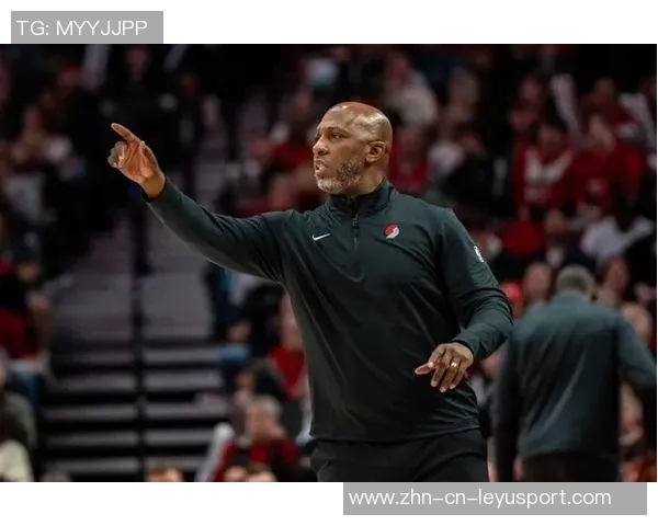 阿里纳斯节目组直言开拓者无望胜利应早早解雇昌西以节省开支