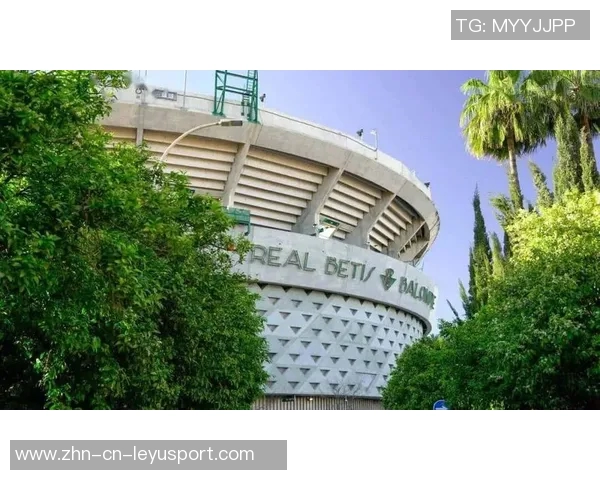 西甲球员开场静止抗议引发热议赛事转播俯瞰球场长达20秒